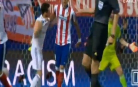 Защитник "Реала" укусил нападающего "Атлетико" в матче Лиги чемпионов